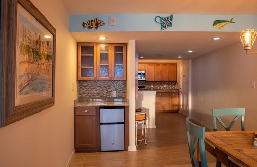 Gulfstream Beach Condo | Beachfront Condo with Pool, Ocean Views & Pickleball Courts