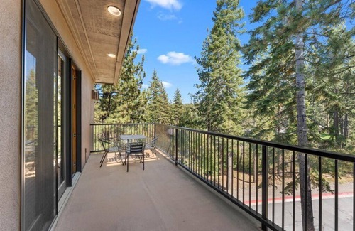 Truckee Condo | Top-Rated 3Br/3Ba with Breakfast, Pools & Rec Center Access