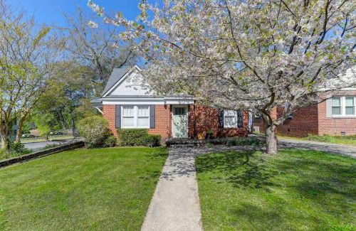 Earlewood House | Cozy 3BR Brick Haven - Steps from USC Campus