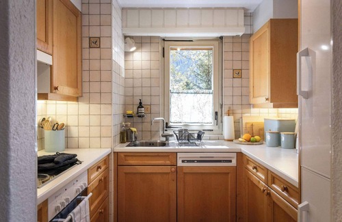 Verbier Apartment | Charming Country House in Historic Old Basing with Spa