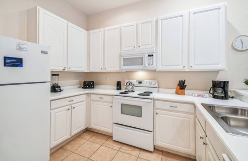 Bahama Bay House | Bahama Bay Resort: Family-Friendly Retreat with Pool & Kitchen