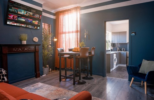 Doncaster House | Family-Friendly 3BR Doncaster with Parking for Long Stays
