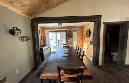 Tomahawk Cabin | Create Lasting Family Memories at Lake Nokomis Retreat