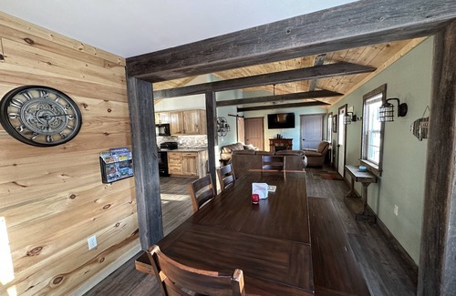 Tomahawk Cabin | Create Lasting Family Memories at Lake Nokomis Retreat