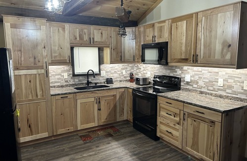 Tomahawk Cabin | Create Lasting Family Memories at Lake Nokomis Retreat