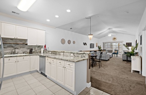 Central Myrtle Beach Condo | Golf and Beach Condo: Pool, Spa & Family-Friendly Fun