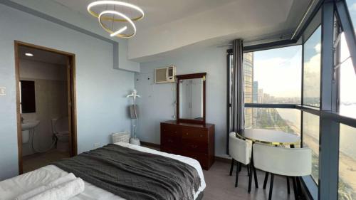 Ermita Apartment | 3BR Grand Riviera Suites by MrSayla