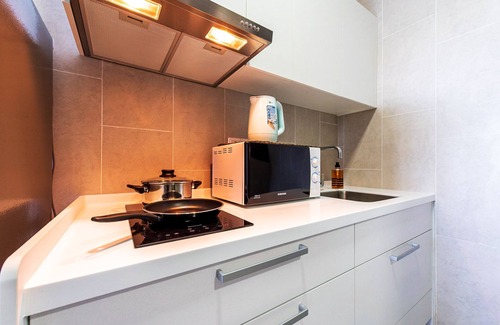 Shah Alam Apartment | Top-Rated 3BR Homestay with Pool View in Bukit Rimau