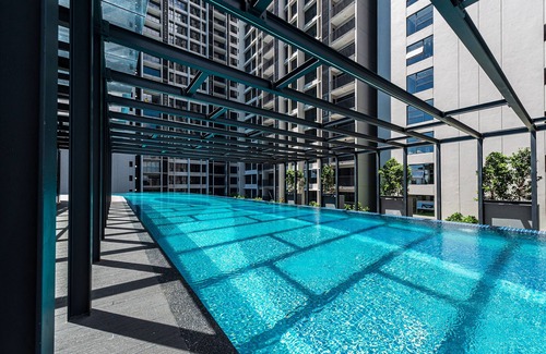 Shah Alam Apartment | Top-Rated 3BR Homestay with Pool View in Bukit Rimau
