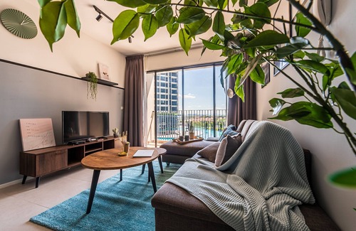 Shah Alam Apartment | Top-Rated 3BR Homestay with Pool View in Bukit Rimau