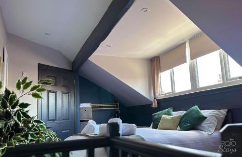 Leeds House | 3BR House for contractors and professionals with free Parking & Netflix nr motorway