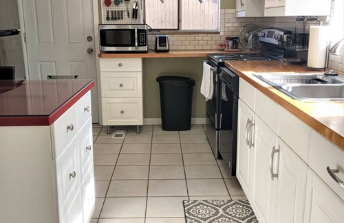 Barths House | Convenient 3BR House: Access Mountains & Downtown Denver!