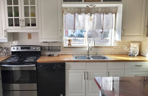 Barths House | Convenient 3BR House: Access Mountains & Downtown Denver!