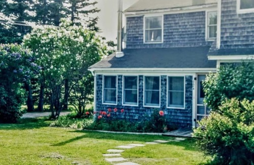 Brooklin House | Cozy 3BR House with Bonus Apt Near Acadia National Park