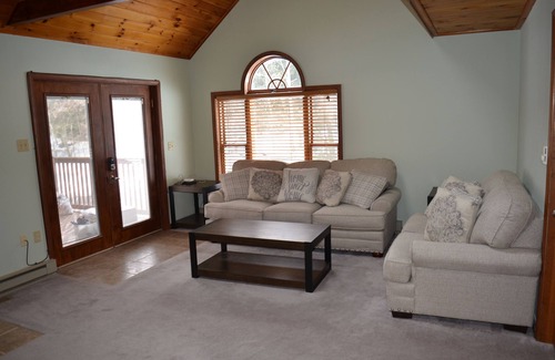 Jim Thorpe House | Family-Friendly 3BR Retreat in Jim Thorpe with Game Room