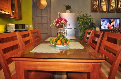 Truc Bach House | Modern 3BR Lakeside House Steps from Old Quarter