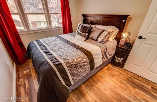 Manitou Springs House | Family-Friendly 3BR Retreat in Manitou Springs with Hot Tub