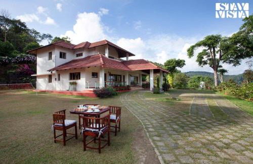 Madikeri Villa | Explore StayVista at Mercara Hill with Exciting Games