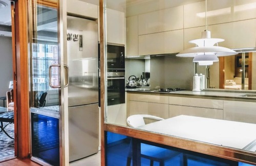 Dreta de l'Eixample Apartment | Top-Rated 3BR Modernist Apartment with Spa Near Pg de Gràcia