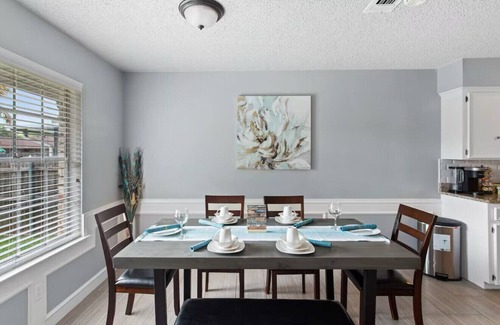 Irving House | 3BR Near DFW & AT&T Stadium