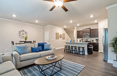 Norcross House | Modern 3BR Retreat by the Chattahoochee River