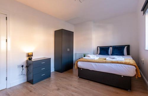Newark upon Trent House | 3BR Nottingham House, WiFi & Free On-Street Parking