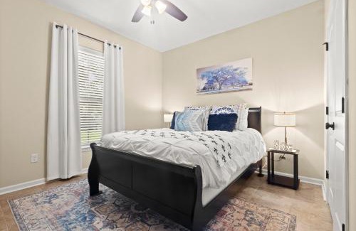 Lake Charles House | Cozy Accommodations with High-Speed Wi-Fi & Workspace