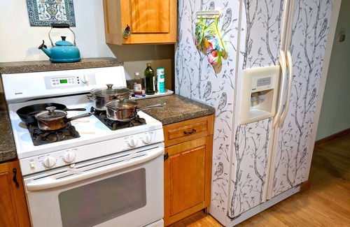 Cummington House | River View Log House: 3BR with Pool & Breakfast Included
