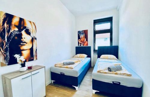 Grinzing Apartment | Family-Friendly 3BR Apartment, Steps from Stammersdorf