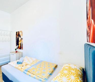 Grinzing Apartment | Family-Friendly 3BR Apartment, Steps from Stammersdorf