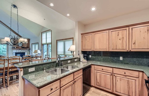 Four O'Clock Condo | 3BR Ski In Penthouse, Steps to Snowflake Lift!