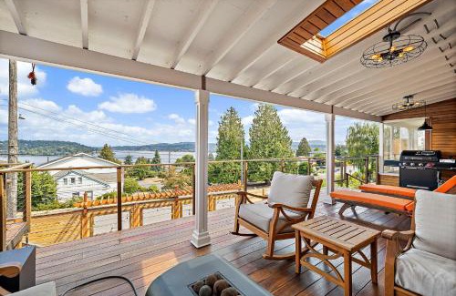 Bryn Mawr-Skyway House | 3BR The Lucille Lake Washington View Retreat
