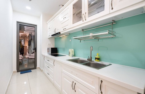 Bach Dang Riverside Apartment | Family-Friendly 3BR Apartment with Bitexco Views
