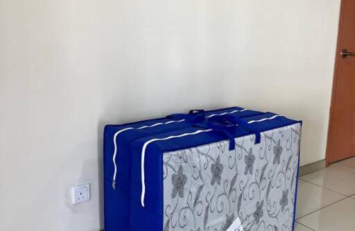 Seksyen 13 Apartment | Convenient 3BR Adina with Pool & Kitchen in Shah Alam
