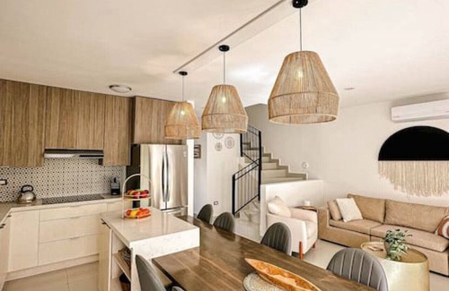 El Sauzal House | Inviting 3BR Villa with Pool at Viñedos del Mar