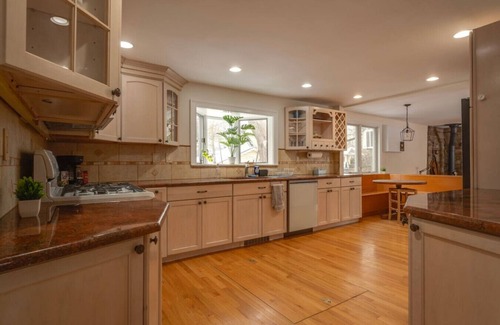 Highland Falls House | 3BR West Point Retreat-3min to Back Gate+ King Bed