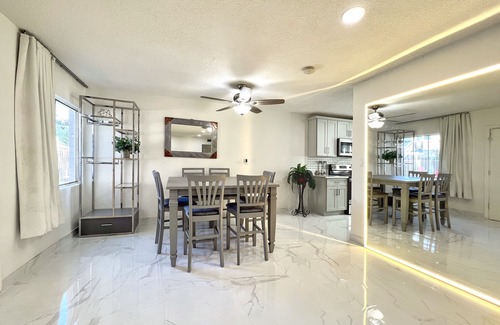 Beverly Green Apartment | Spacious 3BR Apartment near Las Vegas Strip - Book Now!