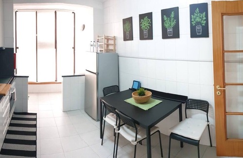 Gulpilhares Apartment | Unforgettable 3doorsdown Retreat at Francelos Beach