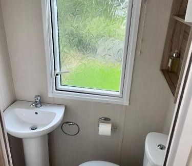 East Drayton Ski Chalet | Family-Friendly Chalets in Tuxford, UK - Rated 8.7/10