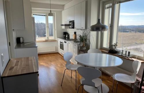 Aviapolis Apartment | Choice Retreat: 4-Star Family-Friendly Stay by Golf Course