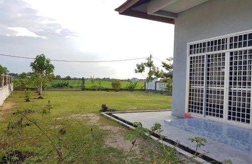 Kampung Kubang Tangga House | Rated 9.1/10: Family-Friendly 3H Rest House Homestay