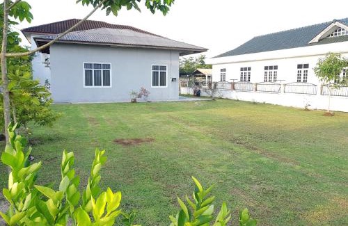 Kampung Kubang Tangga House | Rated 9.1/10: Family-Friendly 3H Rest House Homestay