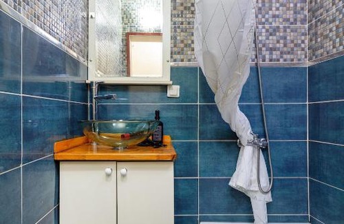 Konak Apartment | 3min to the historical elevator,quiet and peaceful