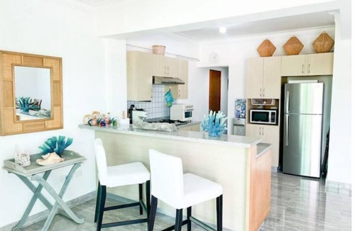 Caribbean Islands Apartment | Cozy 2 Bedroom Retreat with Free Parking Near the Beach