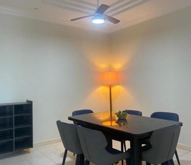 Kuching Apartment | 3R Balcony & WiFi Haven