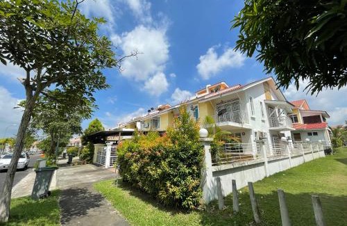 Seremban Resort | Top-Rated 3R D'Latania Senawang with Family-Friendly Amenities