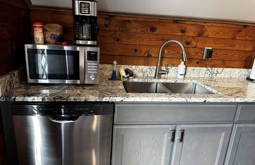 Charleston Apartment | Historic Loft Experience: Pet-Friendly with Breakfast Included