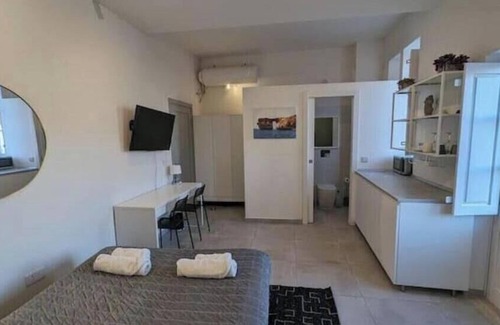 Cospicua House | 3rd Floor Studio with Balcony KNR Bormla