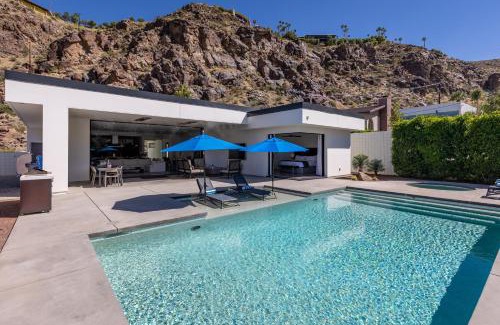 Araby Cove Villa | Cozy Holiday Homes in California, USA for Every Family