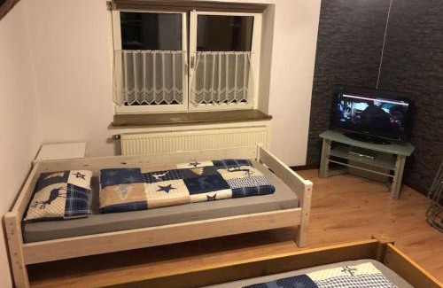 Effeln Apartment | Haarstrang Apartment: Family-Friendly Retreat with 9.5 Score